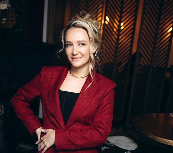 Яна Бальц: Когда наращивание волос становится настоящим искусством